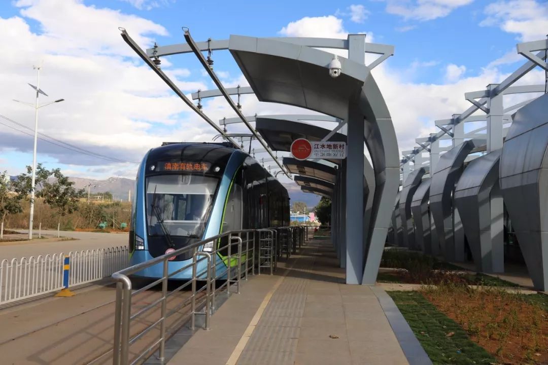 54天!神东完成煤炭产量2508万吨,火车外运日均101列“太阳成tyc7111cc官网”(图2) 太阳成tyc7111cc